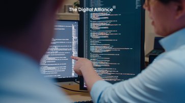 Dal codice all'architettura: come cambia il ruolo dello sviluppatore nell'era dell'AI - Intervista a develrock